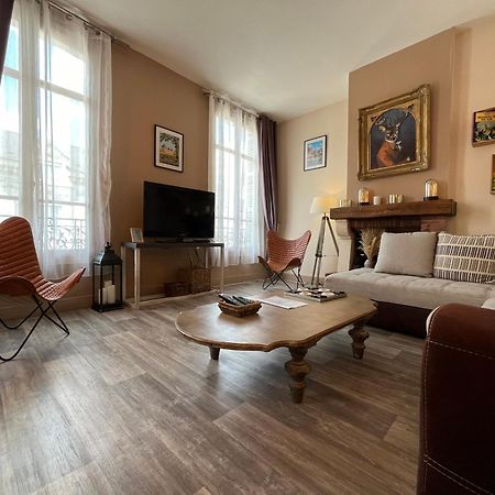 Cote Chateau - Grand Appartement Au Coeur De Blois Dış mekan fotoğraf